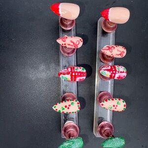 Festive Red and Green Nail Art Set
